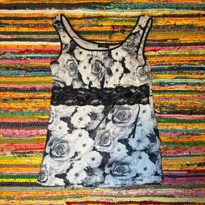 Vintage Y2K Black & White Rose Floral Lace Tank – Fits M